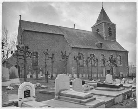 La « déconstruction » programmée de l’église de Bierghes (Rebecq) donne actuellement lieu à une pétition adressée aux autorités communales et à la ministre du patrimoine (© KIK-IRPA)